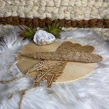 Load image into Gallery viewer, Wooden Feather Decor
