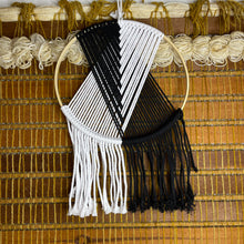 Load image into Gallery viewer, Black And White Round Macrame
